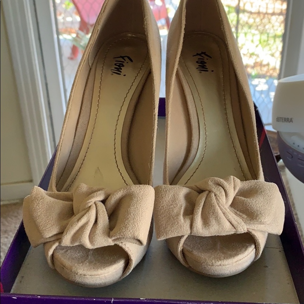 Nude peep toe heels